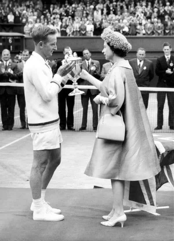 报道期待与 报道期待与